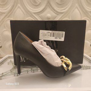 INC "Olidap" Black/Gold detail heels. NIB. Size 6.5